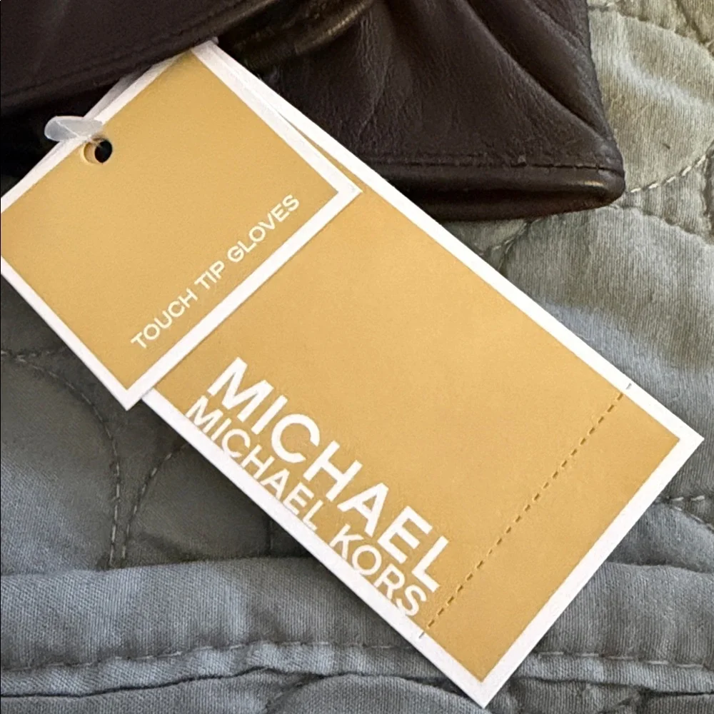 Michael Kors Black Leather Gloves with Touch Tip